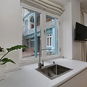 Eva's Pavaroti , Тбилиси Грузия